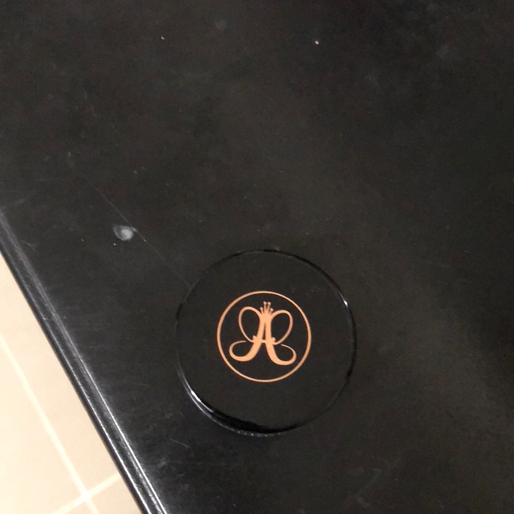 Pomade caramel Anastasia Beverly Hill